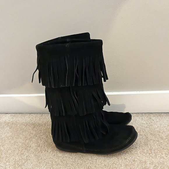 Minnetonka Black Suede 3 Layer Fringe Boot - Picture 2 of 4